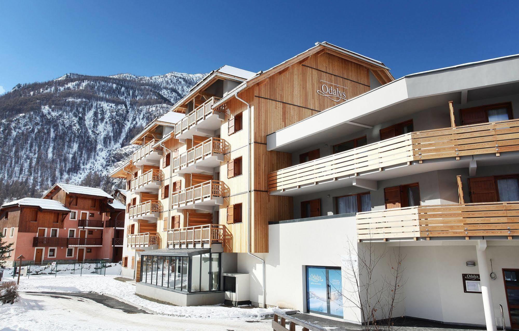 Residence Odalys Aquisana La Salle-les-Alpes Buitenkant foto