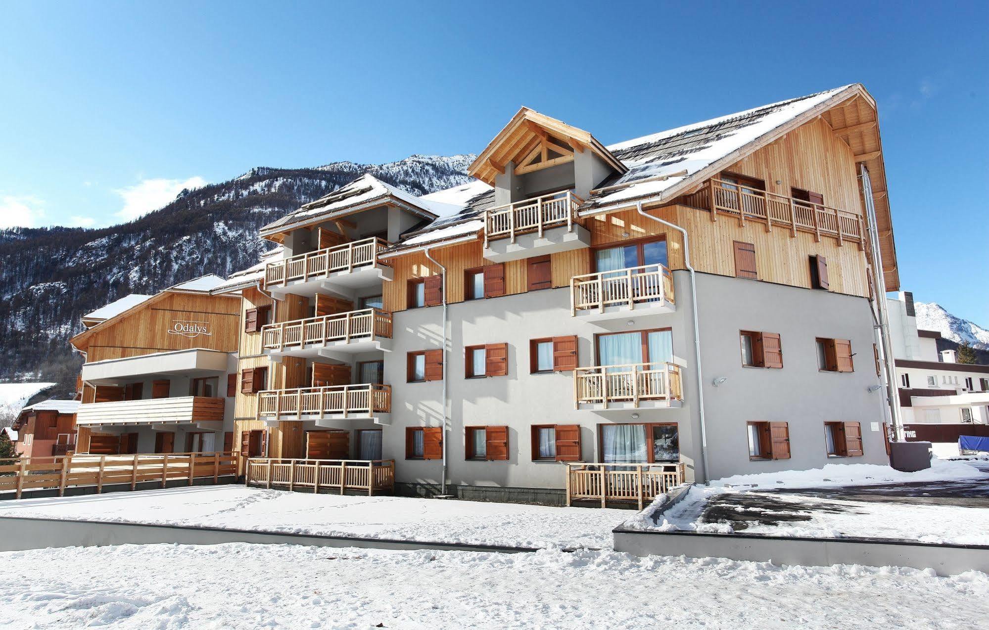 Residence Odalys Aquisana La Salle-les-Alpes Buitenkant foto