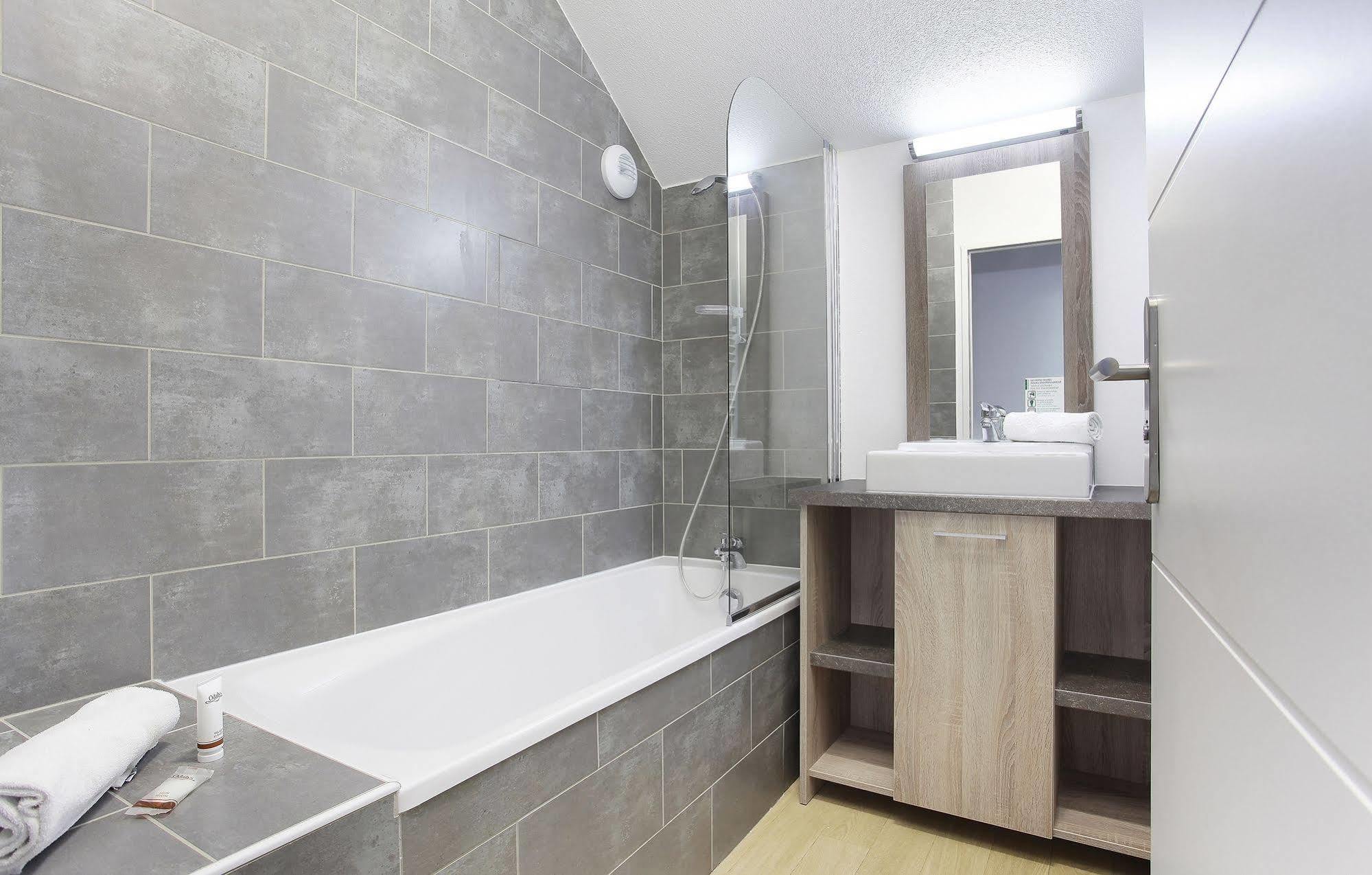 Residence Odalys Aquisana La Salle-les-Alpes Buitenkant foto