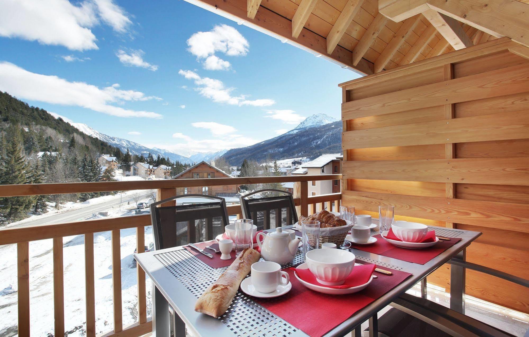 Residence Odalys Aquisana La Salle-les-Alpes Buitenkant foto